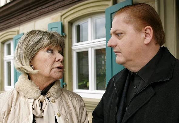 Otec Braun - Boží znamení - Z filmu - Ingrid van Bergen, Jürgen Tarrach