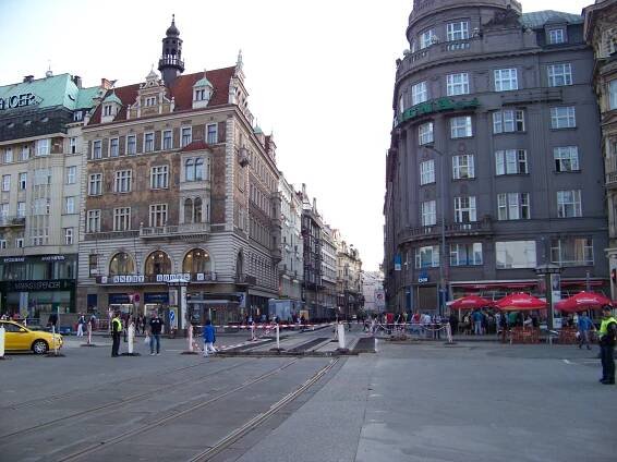 Soubor:Václavské náměstí a Vodičkova, rekonstrukce tramvajové trati.jpg