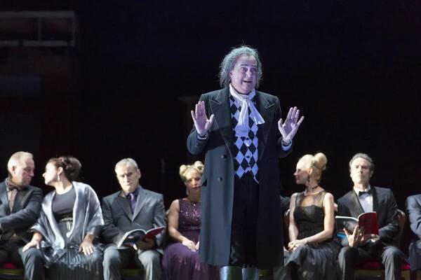 Kostüme: Karin Jud. – Costume designer