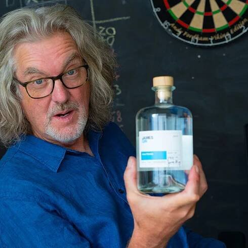 James May se pustil do výroby ginu, nabízet ho bude i ve vlastní hospodě