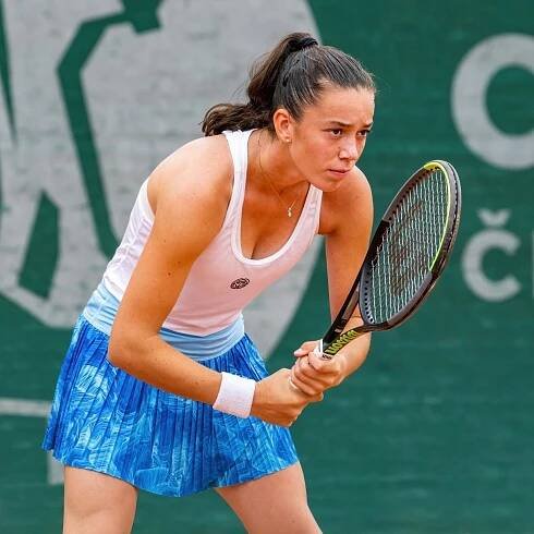 Soubor:Tereza Valentová (2022).jpg – Wikipedie