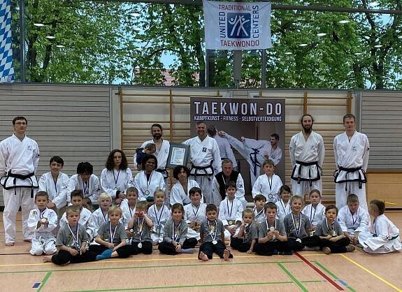 Home - United Traditional Taekwondo Centers (UTTC)