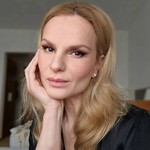 Galerie | Iva Pazderková dostala naloženo, ale nic si z toho nedělá! Dnes to vypukne | stars24.cz