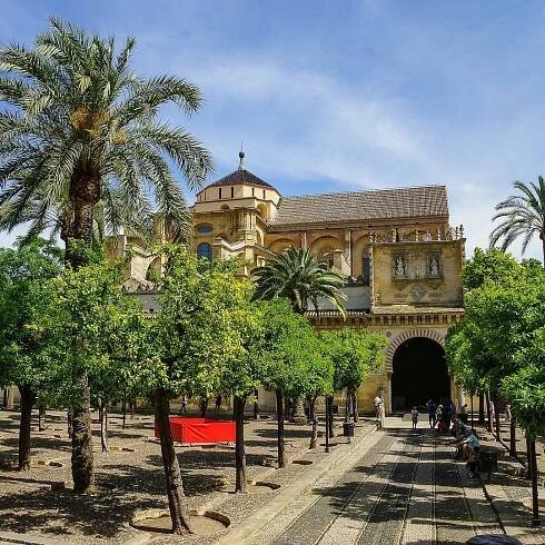 Córdoba: Prohlídka mešity, katedrály, židovské čtvrti a Alcázaru. | GetYourGuide