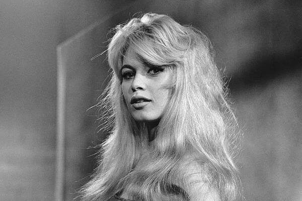 Brigitte Bardot slaví 90 let! Měla až sto můžu i žen a jednoho nechtěného syna. Přirovnala ho k nádoru