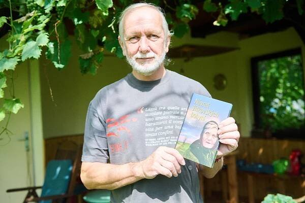 Bohyně, vědmy, šeptuchy. K léčitelkám a lidové magii se vrací další kniha