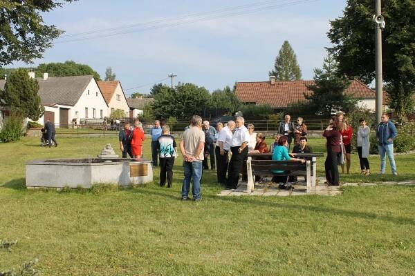 Oficiální stránky obce Kaliště (Vysočina) - Setkání rodáků a přátel obce Kaliště 9.9.2017