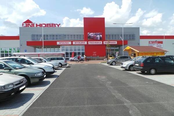 UNI HOBBY foto 1