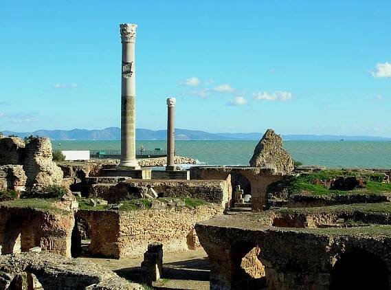 Soubor:Antonine Baths.jpg – Wikipedie