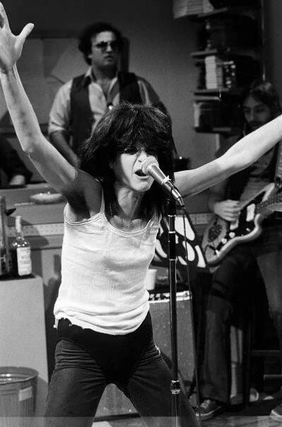 Flashback: Watch Gilda Radner Hilariously Spoof Patti Smith on 'SNL'