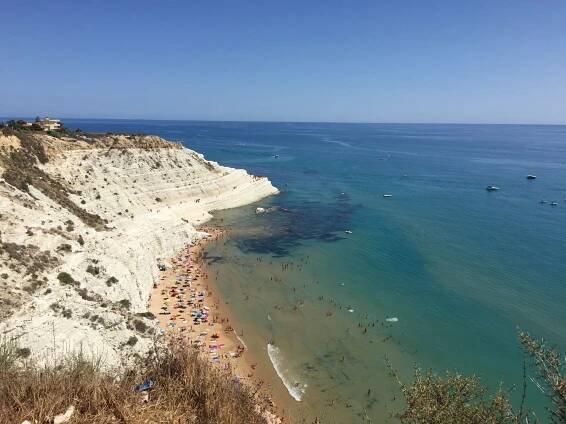 La Scala dei Turchi Riapre: Nuove Regole per un Tesoro Siciliano 2025 1