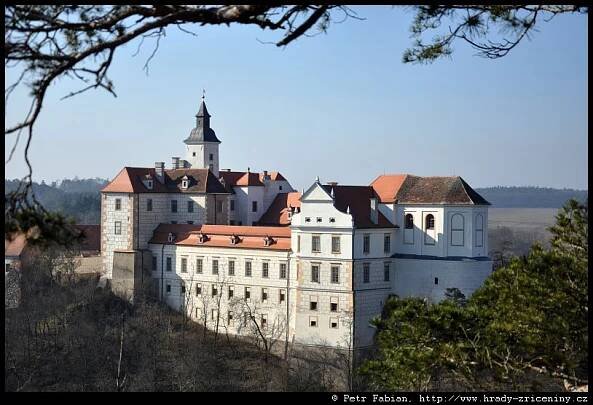 Jevišovice – Starý hrad – fotografie / hrady-zriceniny.cz
