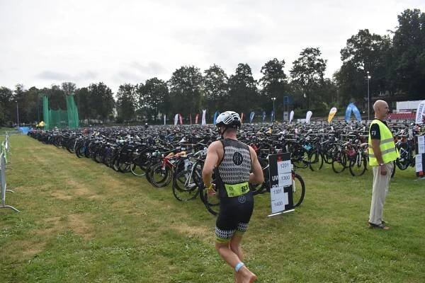 Slavný triatlonový závod Ironman 70.3 se vrací do Hradce