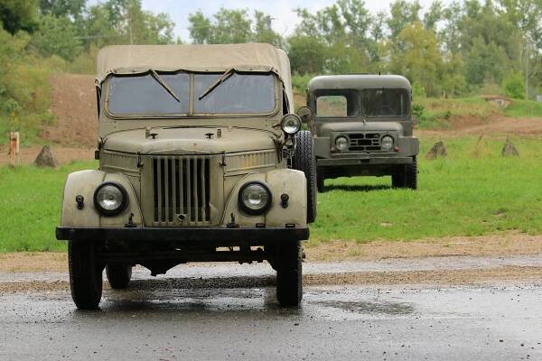 Armádní GAZ-69 vs. Škoda 973: Česká Babeta byla nejlepším vojákem své doby, přednost však dostal GAZ. A kvůli politice to nebylo