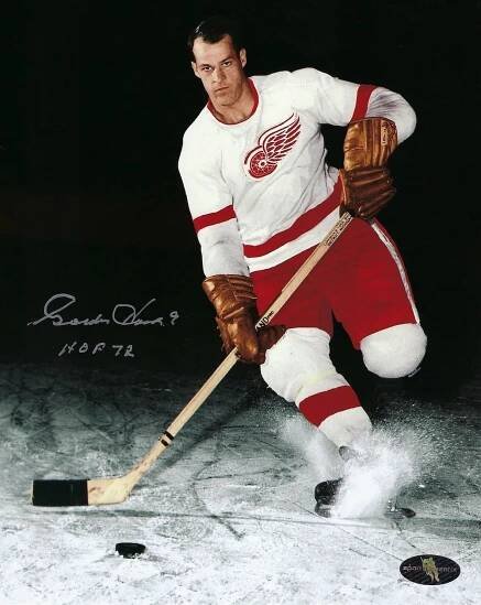 Gordie Howe Autographed Detroit Red Wings 8x10 Photo
