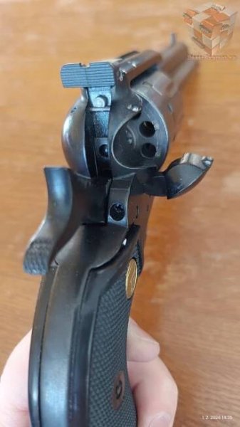 Flobert revolver CHIAPPA 1873 /4