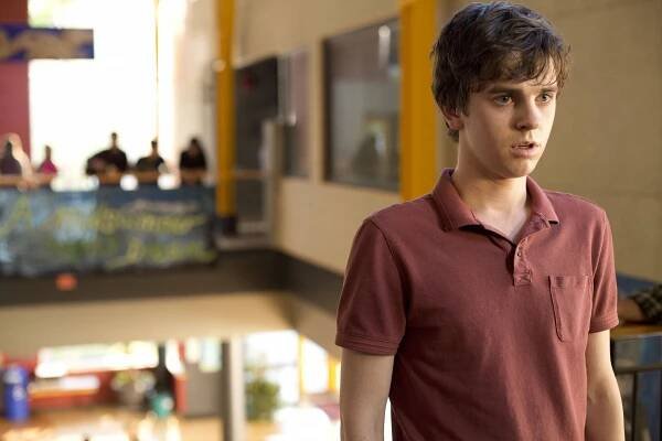 Batesův motel - Nejdřív máš sen, pak zemřeš - Z filmu - Freddie Highmore