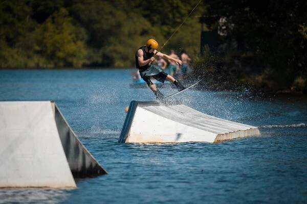 Kam za vodními radovánkami v Plzni a okolí: Loďky, paddleboardy i šlapadla na dosah – Visit Plzeň
