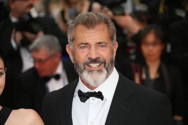 Zničil si hvězdnou kariéru alkoholem a antisemitismem: Oscarový režisér a herec Mel Gibson slaví narozeniny - Expres FM