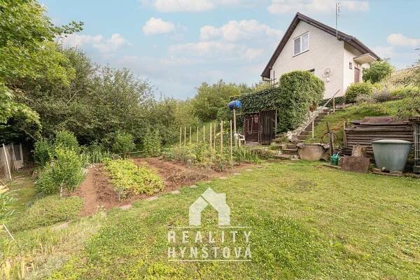 Zděná chata s pěknou zahradou v oblíbené lokalitě, Doubravice nad Svitavou | Realitní kancelář Blansko | prodej a pronájem