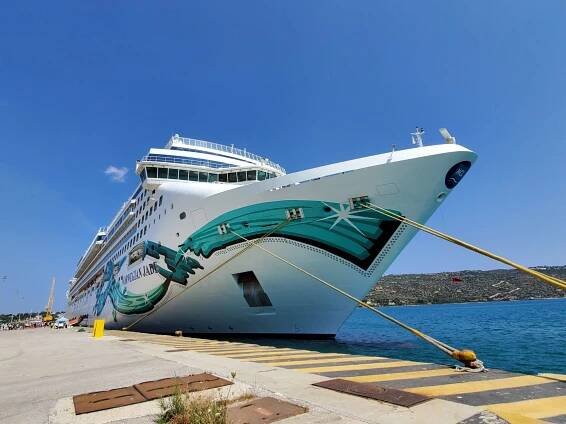 Cernys' Journeys: Norwegian Cruise Line - Jade