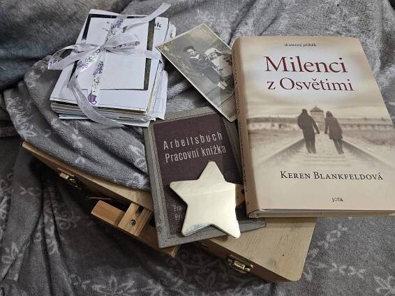 MILENCI Z OSVĚTIMI