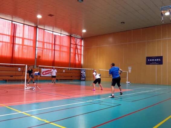 První kolo Hobby Challenge Cupu vyhráli Michal a Fišerová | Badmintonový klub Super Stars Most