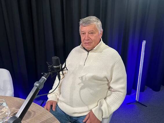 Aleš Hušák v podcastu Devadesátky v Česku