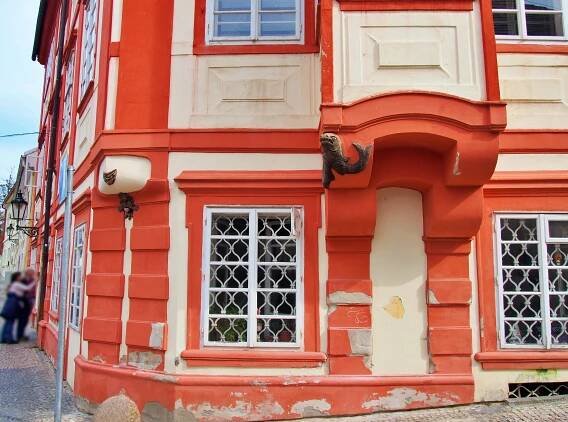 PRAŽSKÝ MONTMARTRE. ROMANTICKÝ NOVÝ SVĚT NA HRADČANECH