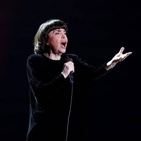Podrobný fotoreport z koncertu Mireille Mathieu v pražském Kongresovém centru - Spycross