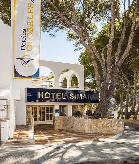 Mallorca letecky: 3* hotel přímo u moře, all inclusive, bazén, denní animační program i diskotéka
