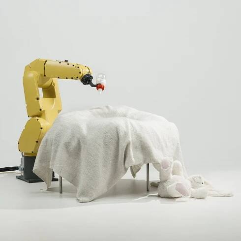 Stephan Bogner, Philipp Schmitt und Jonas Voigt, »Raising Robotic Natives«, 2016, © Jonas Voigt