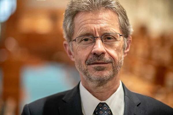 Senátní trumfy jednotlivých stran: Miloš Vystrčil, Váňa či kardiochirurg Pirk
