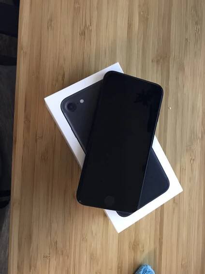 iPhone 7 128GB Matná Černá - Apple Bazar