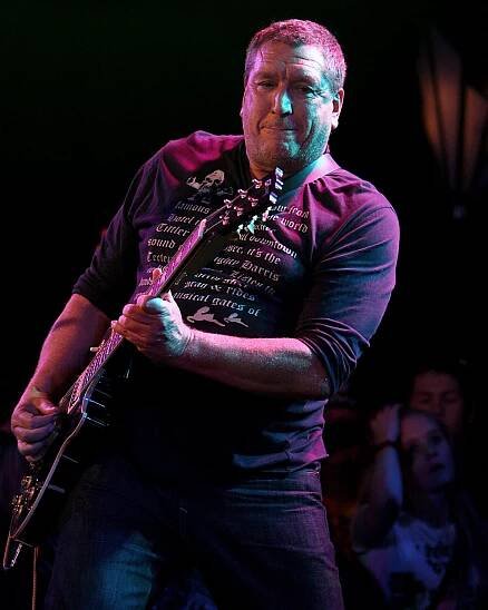 Steve Jones (hudebník)