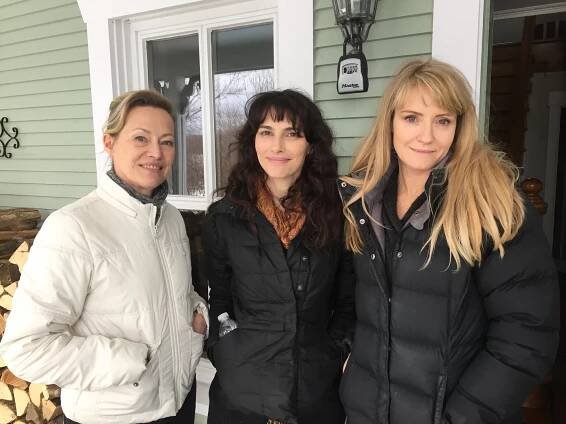 Gabrielle Lazure, Liane Balaban, Helene Joy - Woman In Car - Z natáčení
