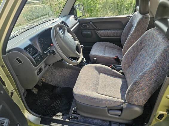 Suzuki Jimny – prodej vozů, díly, servis, vrakoviště » Suzuki Jimny 1.3i 4×4 KLIMA TZ – TOP STAV – do sbírky