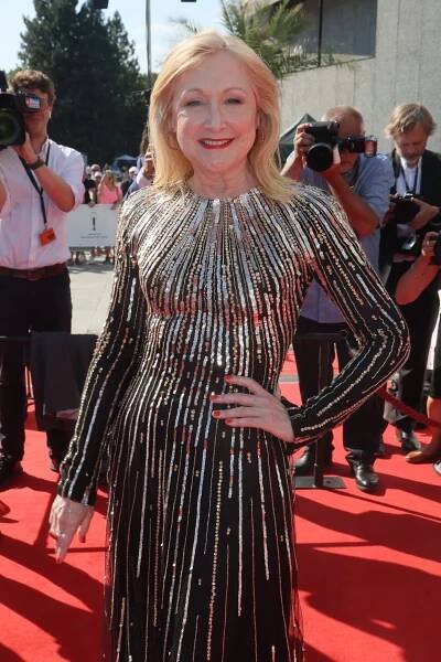 FOTO: Elegantní Patricia Clarkson. – stránka 41