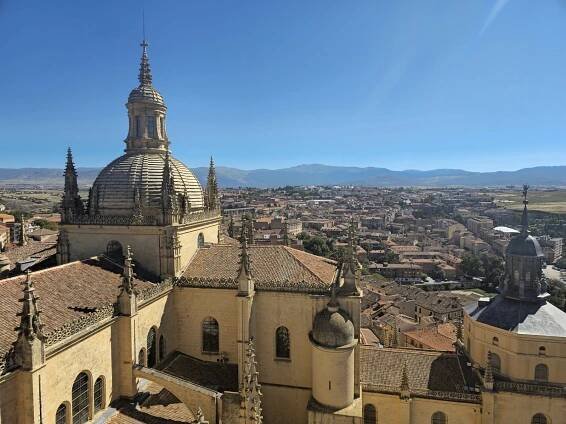 Cestopis: Španělsko – Akvadukt, katedrála a pevnost Segovia | My space, my world.
