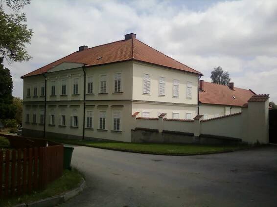 Zámek v Libkově vodě dostává novou podobu: Majitelé budují rozsáhlou zahradu