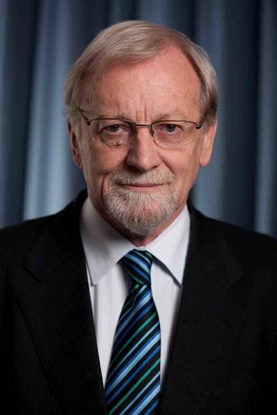 Other portrait images of Gareth Evans
