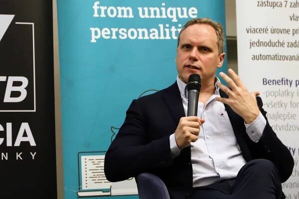 Daniel Lacalle: Do energetickej politiky začali viac hovoriť ideológovia ako odborníci. Preto sa EÚ ocitla v kríze