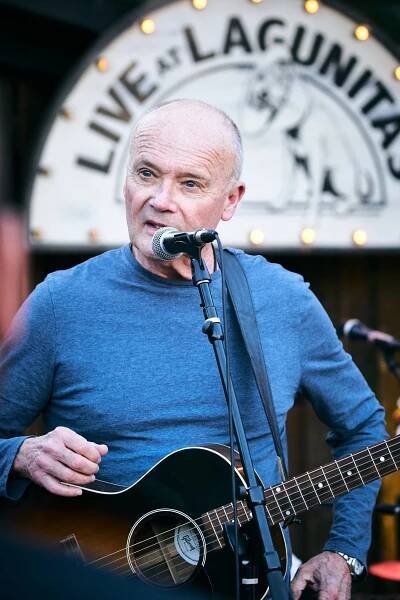 Creed Bratton single performance on stage