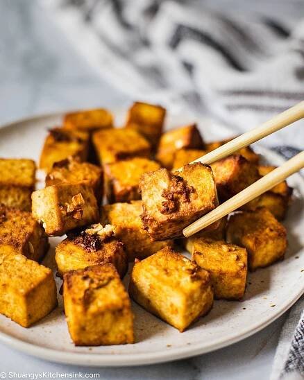 Crispy Air Fryer Tofu {20 minutes} | Shuangy's Kitchensink