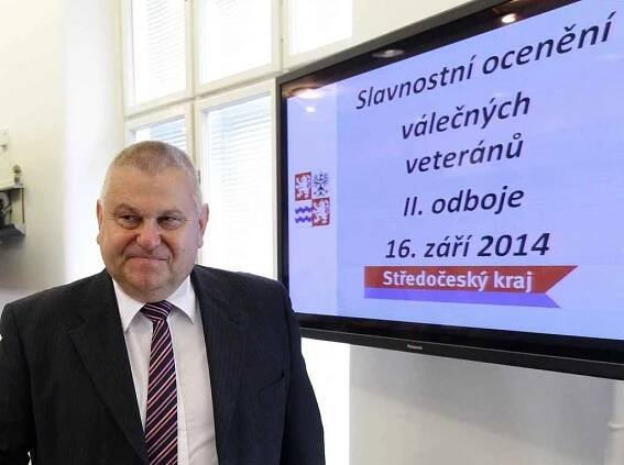 Hejtman Miloš Petera ocenil válečné veterány ze Středočeského kraje.