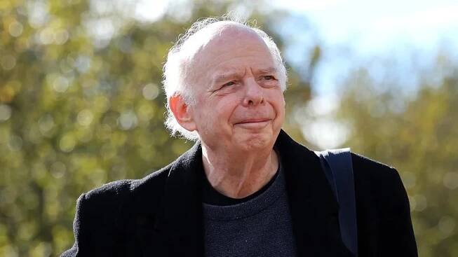 Wallace Shawn Calls for End of “Massacring” in Israel-Gaza Conflict at D.C. Rally: “I Don’t Really Believe in Revenge”