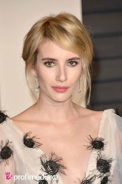 Emma Roberts - celebrity účes - HappyHair