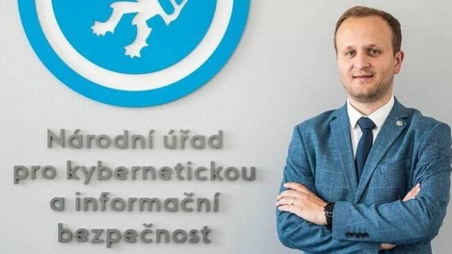 NÚKIB se chce vyhnout připomínkovému řízení i analýze RIA u doprovodných předpisů ke kyberzákonu