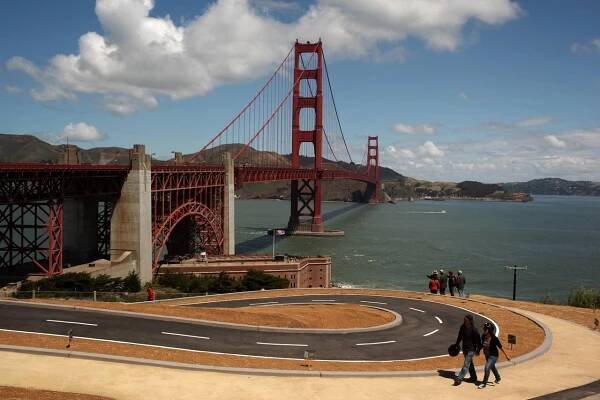 Foto: Mostu Golden Gate v San Francisku je 75 let
