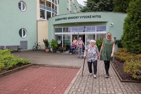 O nás | Vysoké Mýto | Domovy | Ledax - Služby pro seniory a dlouhodobě nemocné